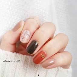 系指甲图片,系指甲的时尚演变与魅力展现