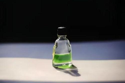 外国网红 风油精,风油精的神奇魅力，跨越国界的清凉体验